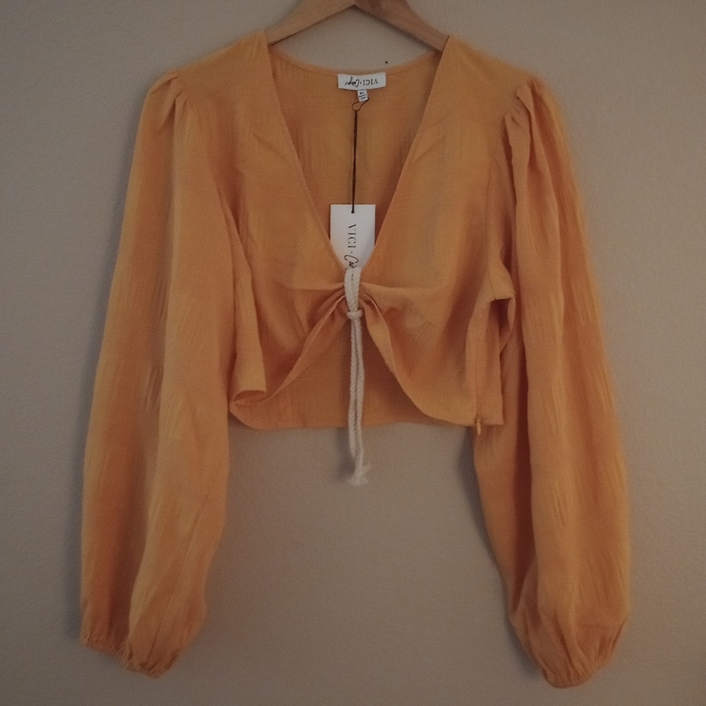 Vici X Caitlyn Women's Balloon Sleeve  Front Tie Crop Top Side Zip Mango, SizeXL